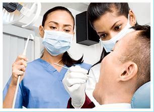 CEOP - Centro de Especialidades Odontológicas Premium odontologas con pacientes 2